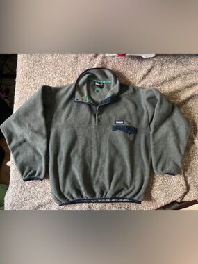 Patagonia synchilla snap-T grey Fleece Pullover with Navy Trim size m